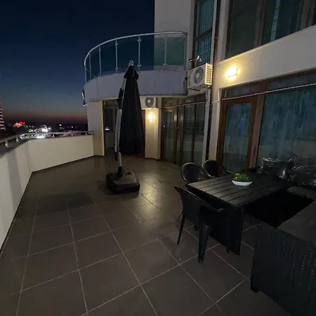 Ys Platinum Apartamento Sunny Beach