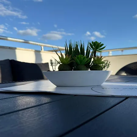 Ys Platinum Apartment *